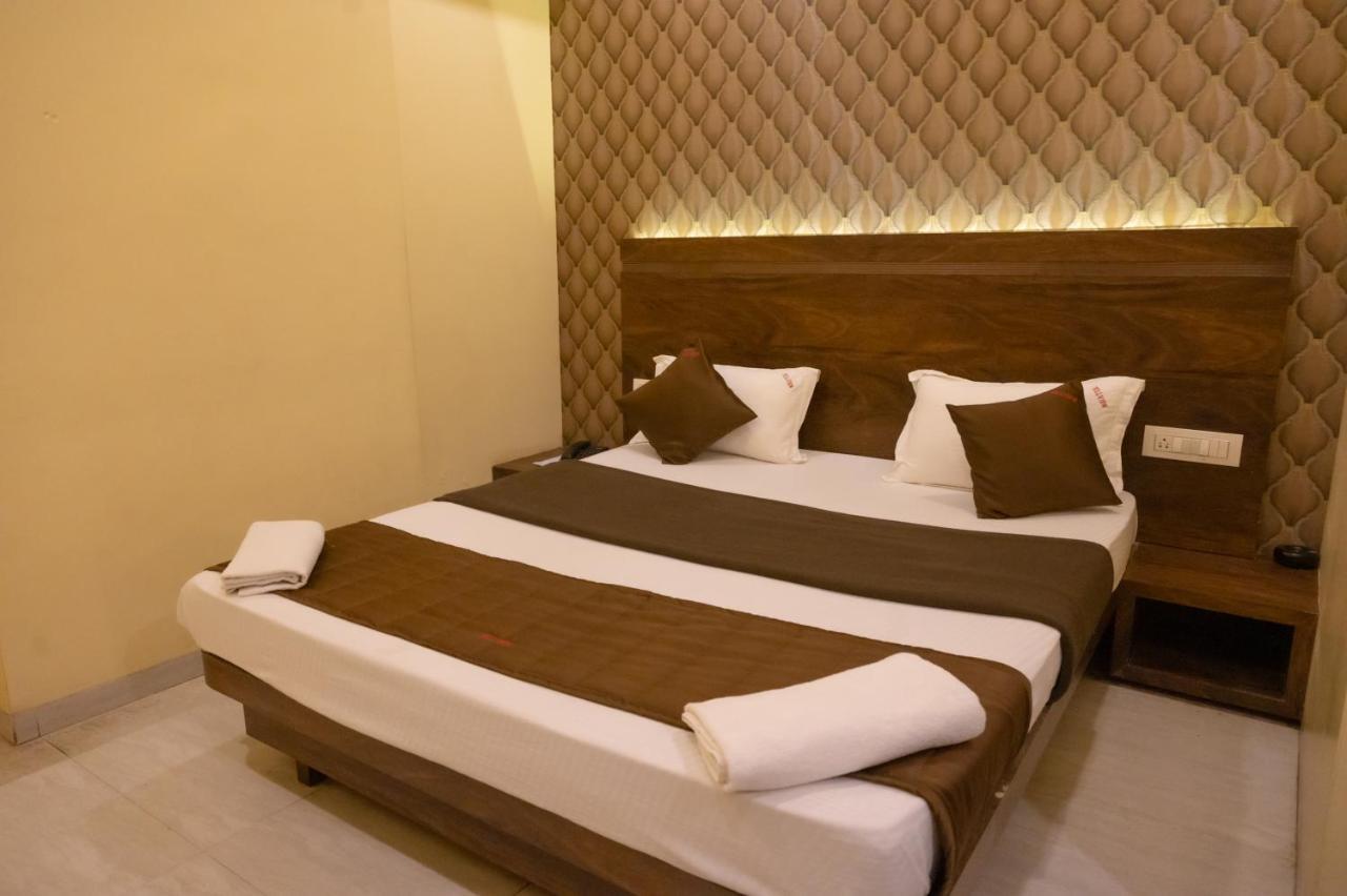 Vijaya Hill View Residency Hotel Navi Mumbai Kültér fotó