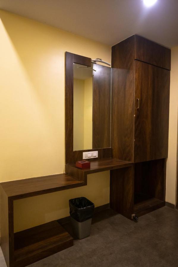 Vijaya Hill View Residency Hotel Navi Mumbai Kültér fotó
