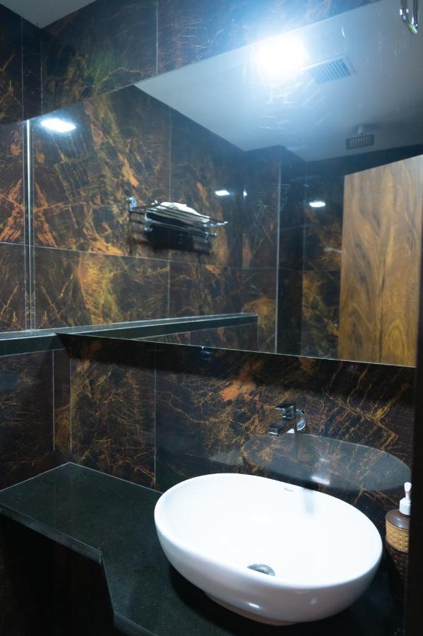 Vijaya Hill View Residency Hotel Navi Mumbai Kültér fotó