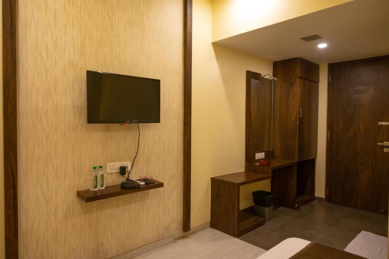 Vijaya Hill View Residency Hotel Navi Mumbai Kültér fotó