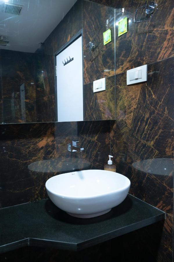 Vijaya Hill View Residency Hotel Navi Mumbai Kültér fotó